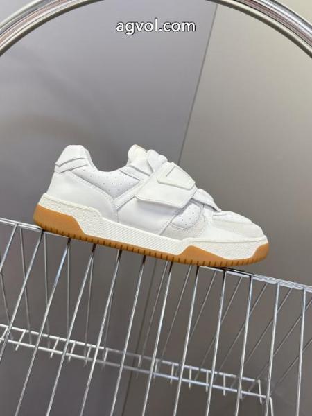     スニーカー激安 通販 ブランド雑誌掲載 国内発 高級感ある 最安値激しい争奪戦VALENTINO. 5 