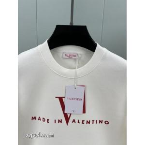 偽 ブランド サイトパーカー冬にぴったり限定アイテム 耐久性に優れた トレンドデザインVALENTINO.