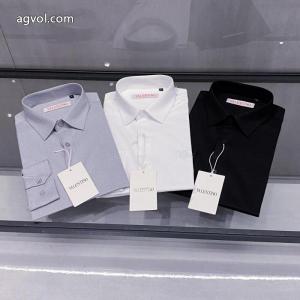 リラックスした雰囲気に 秋冬は継続系のトレンド お得人気セールTシャツヴァレンティノコピー ブランド 販売.