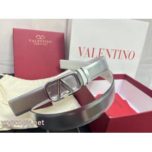 今年のトレンドのシルエット 話題の新作到着 極上の着心地VALENTINOブランド コピー 安心    ベルト.