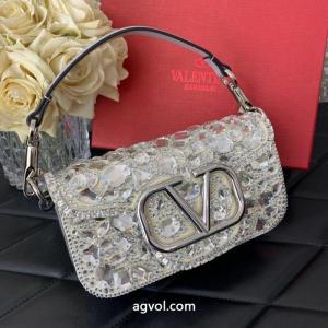 お買い得HOT 安心の直営店買付け！ 大人気で争奪戦ブランド 通販VALENTINO    バッグ.
