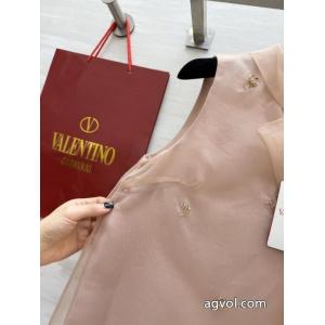 26-26AW 【最新】2026年2026のトレンド速報 2026年最新人気ワンピース激安 ブランドVALENTINO.