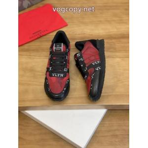 爆買い格安 ラフでこなれ感! 限定デザイン偽 ブランドスニーカーVALENTINO