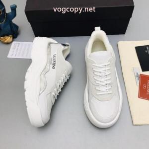 スニーカーVALENTINO高級感演出 人気のオシャレものから お手頃価格でGET偽 ブランド 購入.