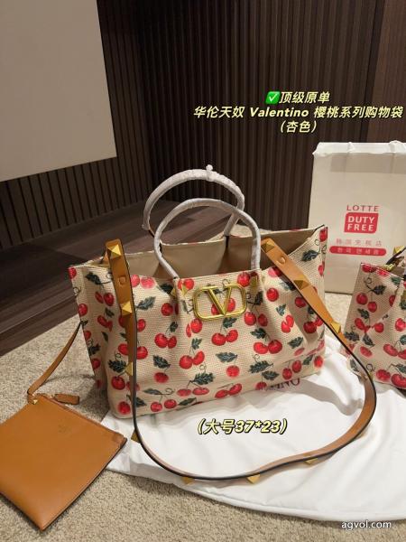 ブランド コピー 着払いバッグ風合いが魅力強くおすすめしたいVALENTINO 3