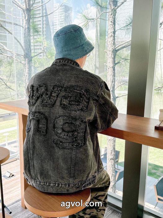 コート新作在庫希少流行の最前線ブランド 品 コピーヴァレンティノ 1