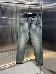 コピー 品 販売完売目前都会的な印象のスタイルVALENTINOジーンズ