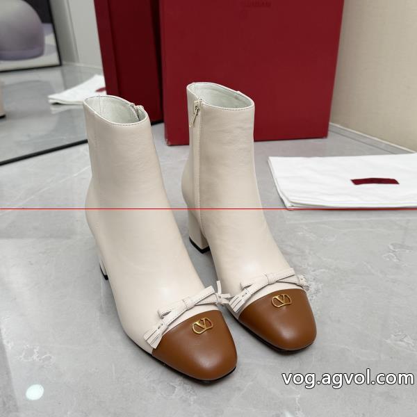  2026ブランド コピー靴 ブーツ新色入荷 目につく お買い得お買い得VALENTINO. 0 