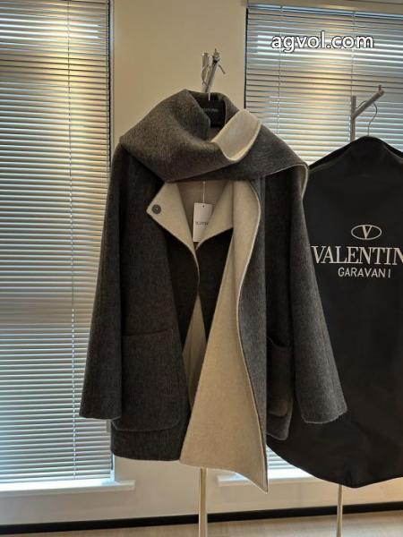 VALENTINOコート限定デザイン 新作追加 元気な印象にブランド コピー 通販. 1
