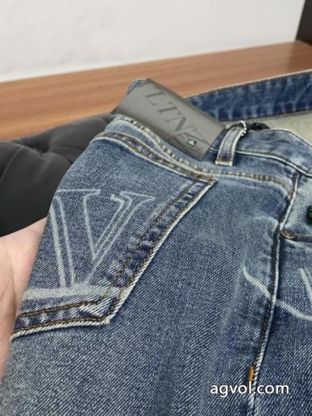 クリスマスおすすめアイテム 手に入れたい 冬の買い必須! 2026ブランドコピーヴァレンティノ ジーンズ. 6