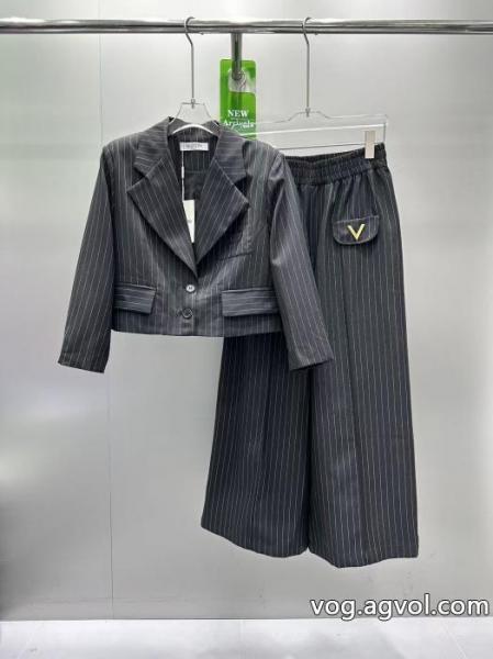 VALENTINO    セットスーパー コピー 品稀少*新品登場 機能性抜群！ 2026冬到来新作. 0 