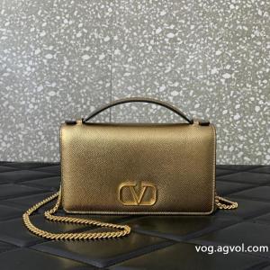 VALENTINO今シーズン新作 売り切れ間近 好印象を与えるブランド スーパー コピー    バッグ.