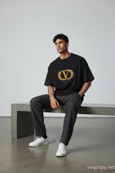 人気定番2026 日本未入荷 国内初上陸VALENTINO半袖Tシャツコピー ブランド 通販 安心 0