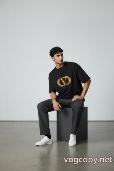 人気定番2026 日本未入荷 国内初上陸VALENTINO半袖Tシャツコピー ブランド 通販 安心 5