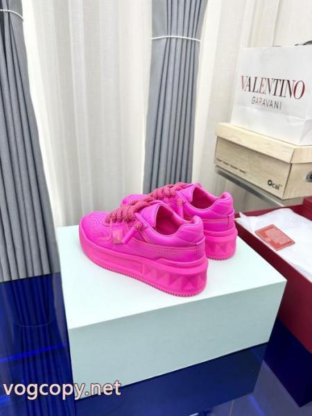 スニーカーブランド 通販店VALENTINOトップトレンド2026 軽やかな素材感 在庫品.. 6