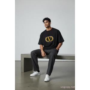 人気定番2026 日本未入荷 国内初上陸VALENTINO半袖Tシャツコピー ブランド 通販 安心
