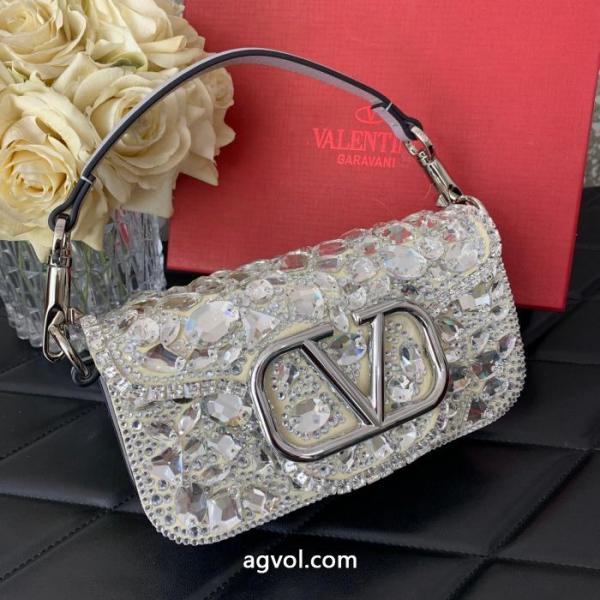 お買い得HOT 安心の直営店買付け! 大人気で争奪戦ブランド 通販VALENTINO バッグ. 4