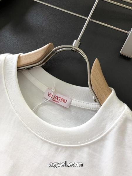 TシャツVALENTINOカジュアルに使える 人気爆発 大好評ブランド フェイク. 5
