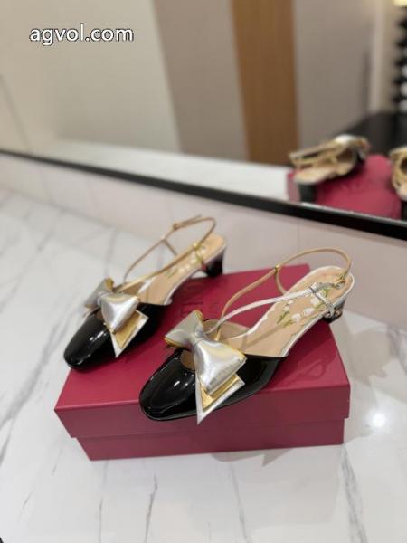 ファッションブランド 売上ランキング1位 オンライン限定商品コピー ブランド 通販サンダルVALENTINO. 2