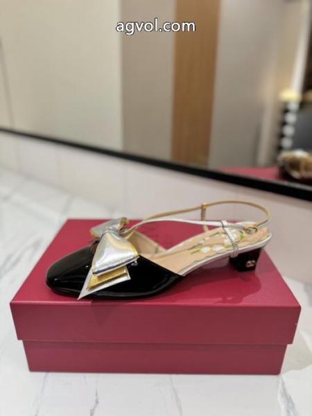 ファッションブランド 売上ランキング1位 オンライン限定商品コピー ブランド 通販サンダルVALENTINO. 4