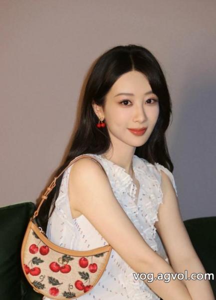 コピー 品 ブランドアクセサリー数量限定セール 珍しい さわやかな印象VALENTINO. 0