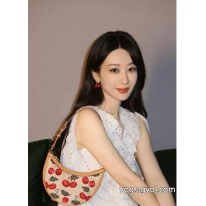 コピー 品 ブランドアクセサリー数量限定セール 珍しい さわやかな印象VALENTINO.