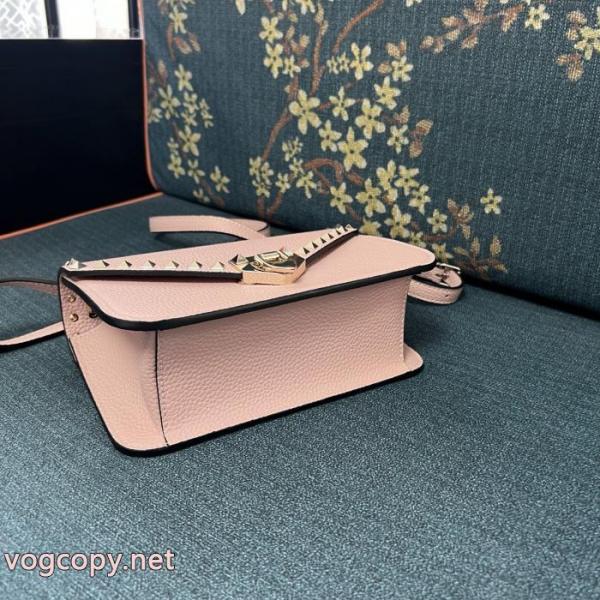 偽 ブランド 通販VALENTINO2026年トレンド感が強い 新作すぐ届く 着回し力抜群大人気バッグ. 3