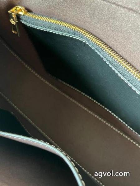 偽 ブランド 購入バッグVALENTINO大人買いする方も多い 冬の定番アイテム 数量限定版人気アイテム.. 6