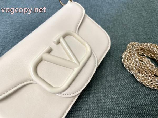 バッグブランド コピー 専門店VALENTINO即完売 定番が欲しい方 大胆なデザイン. 6