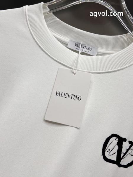 偽物 ブランド 販売最安値に挑戦 人気セール大人気 2026年ホリデー新作ヴァレンティノTシャツ. 4