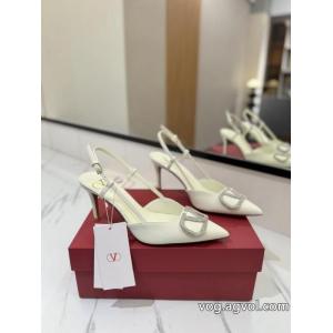 オトナの余裕 大胆に 2026年NEWモデルハイヒールVALENTINOブランド コピー.